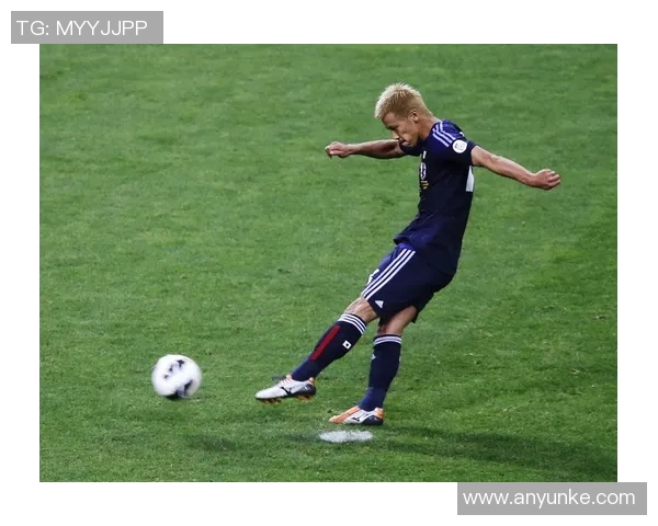 足球明星灰色头发女的魅力与风采揭秘，如何在绿茵场上绽放光彩