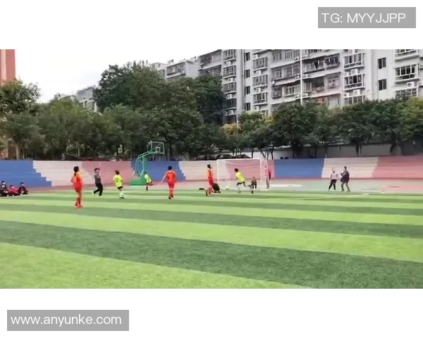 足球明星的母校揭秘：那些成就传奇的校园故事与教育理念